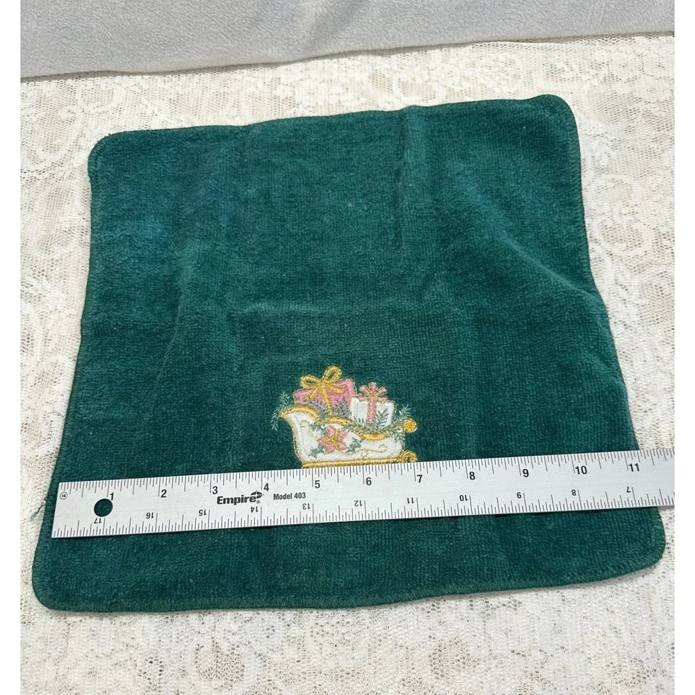 Holiday Bathworks Green Christmas Sleigh Gift Hand Towel 100% Cotton Embroidered